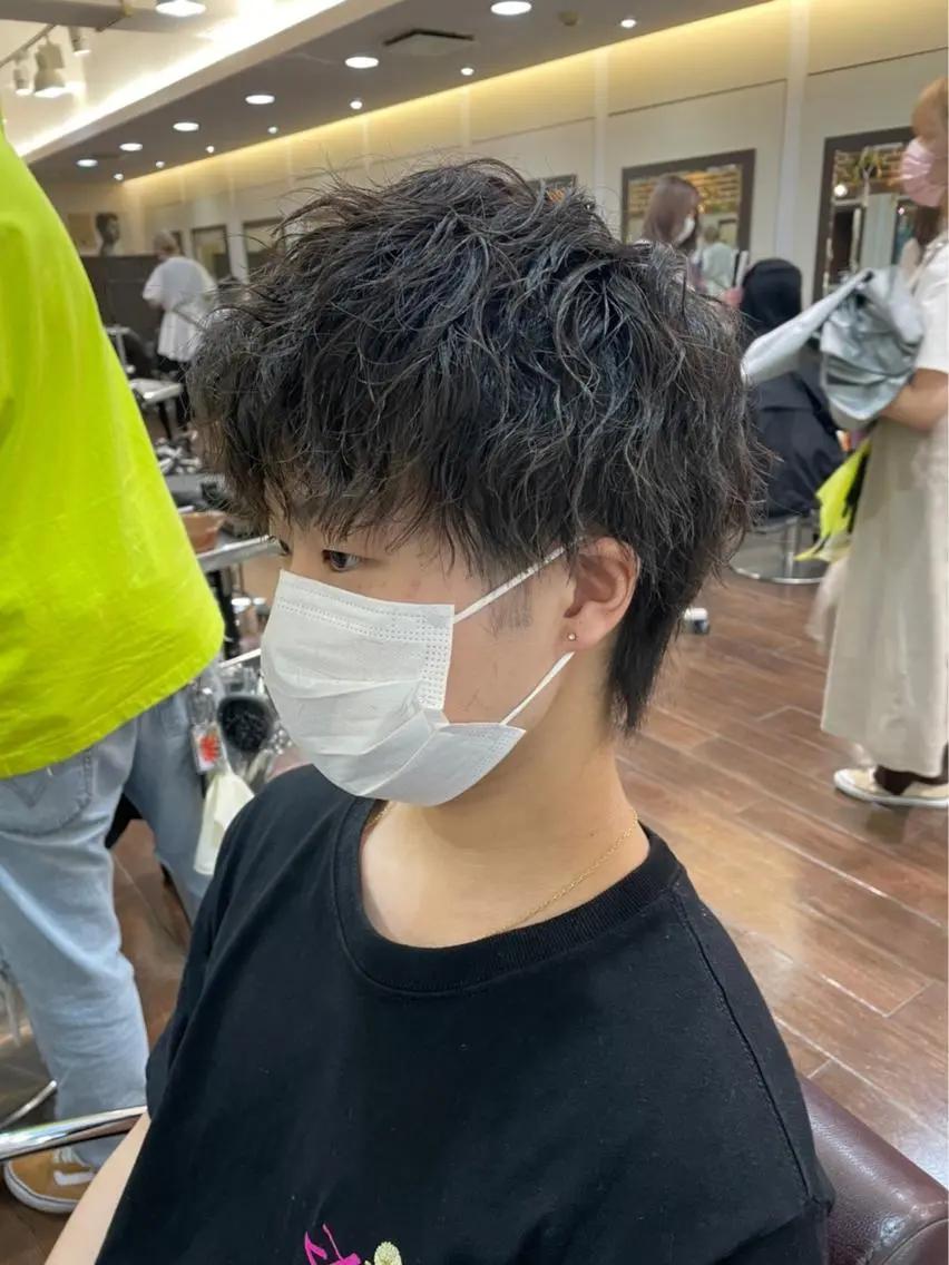 ショート カラー パーマ メンズ メンズパーマ メンズウルフカット ウルフカット レディースカット いからしゆうたのヘアスタイル