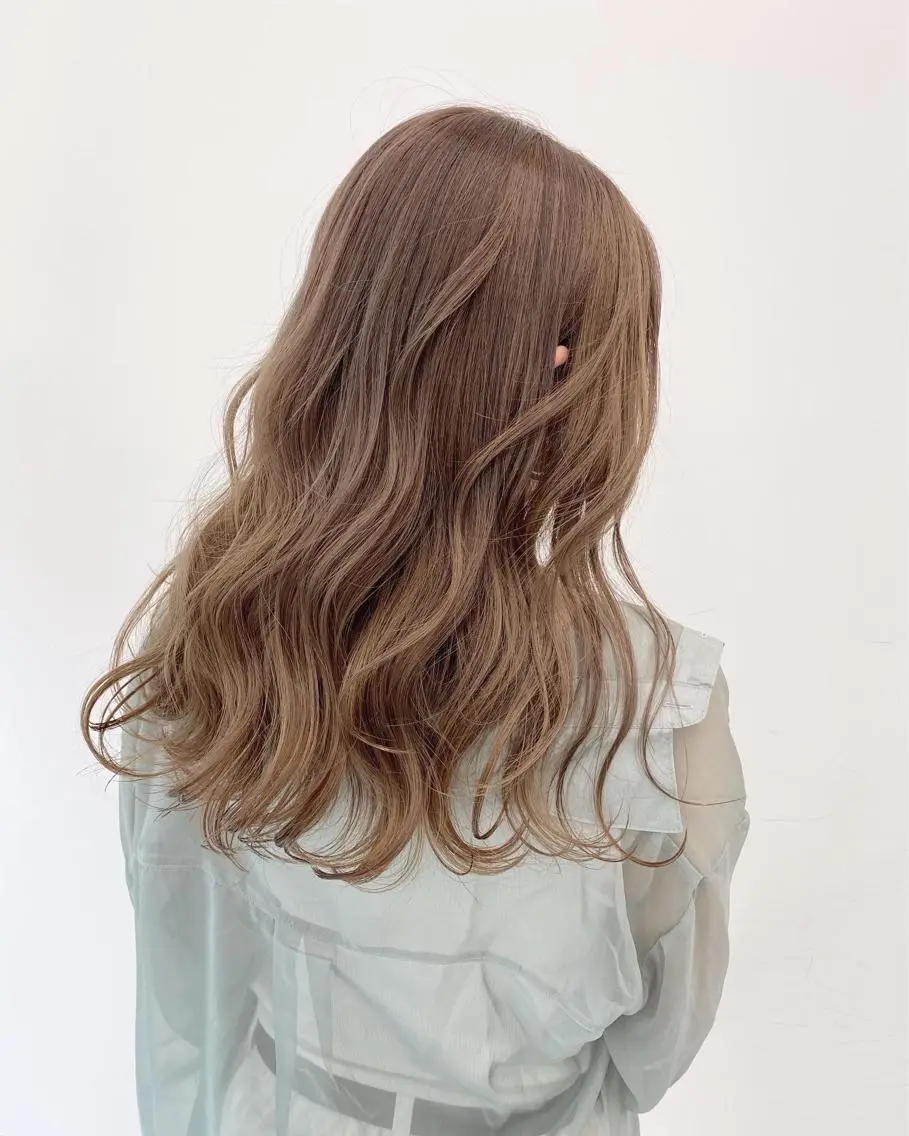 セミロング カラー パーマ ヘアアレンジ 【公式】amble luxe池袋東口🩷のヘアスタイル