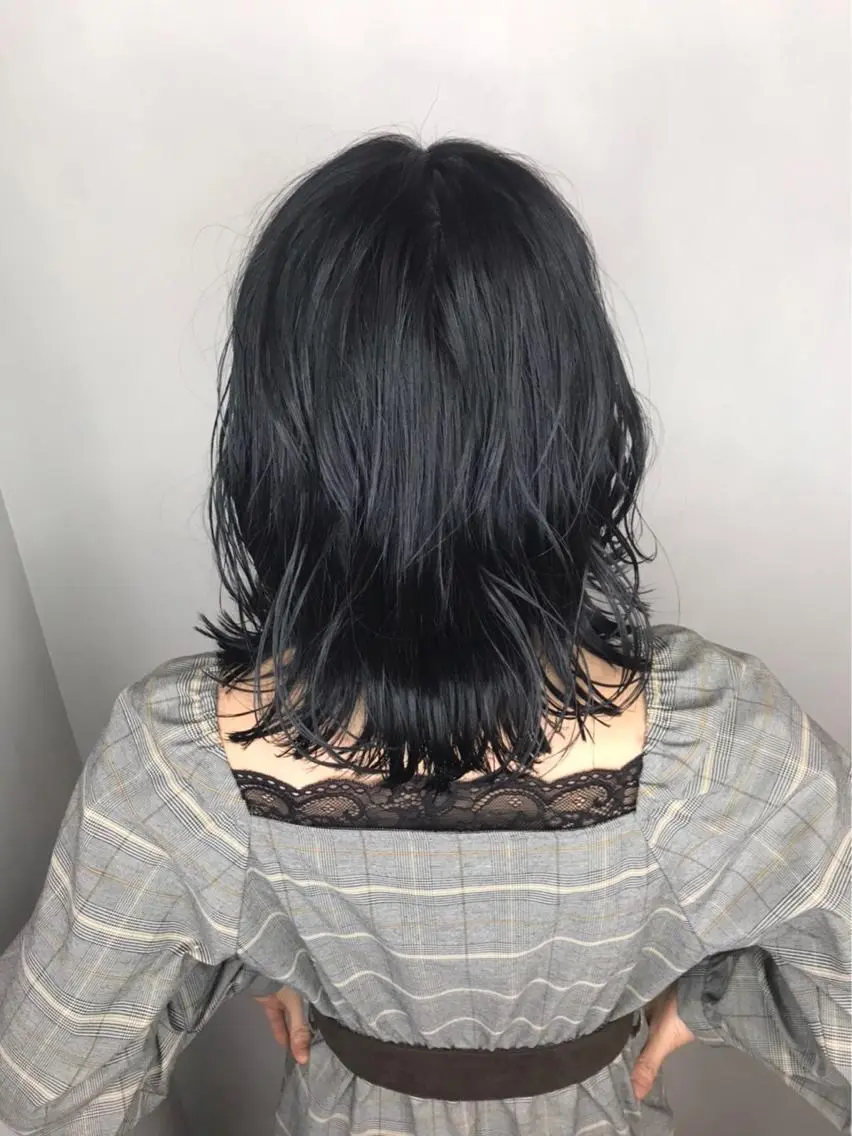 ミディアム カラー ブリーチ 透明感カラー ネイビーカラー ブリーチなしカラー 外国人風カラー BROCANTE立川 karasawa.nのヘアスタイル