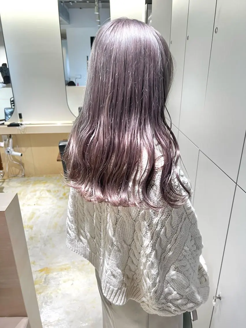 ロング カラー ベージュカラー ブリーチ ハイトーンカラー ピンクカラー ホワイトピンク ヘアカラー トリートメント RAIMA ケアハイトーンのヘアスタイル