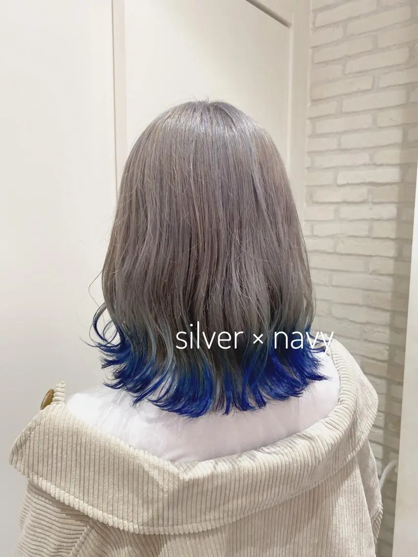 ミディアム カラー ブリーチ ネイビーカラー シルバー 大平 美沙のヘアスタイル