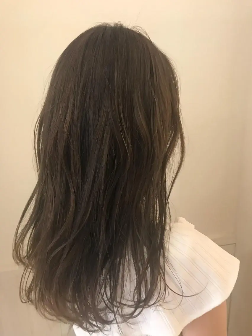 ロング カラー ブリーチ 透明感カラー グレージュ 清水　ちひろ ✄トップスタイリストのヘアスタイル