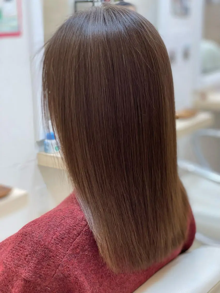 セミロング カラー 髪質改善 トリートメント 高橋 佑介のヘアスタイル