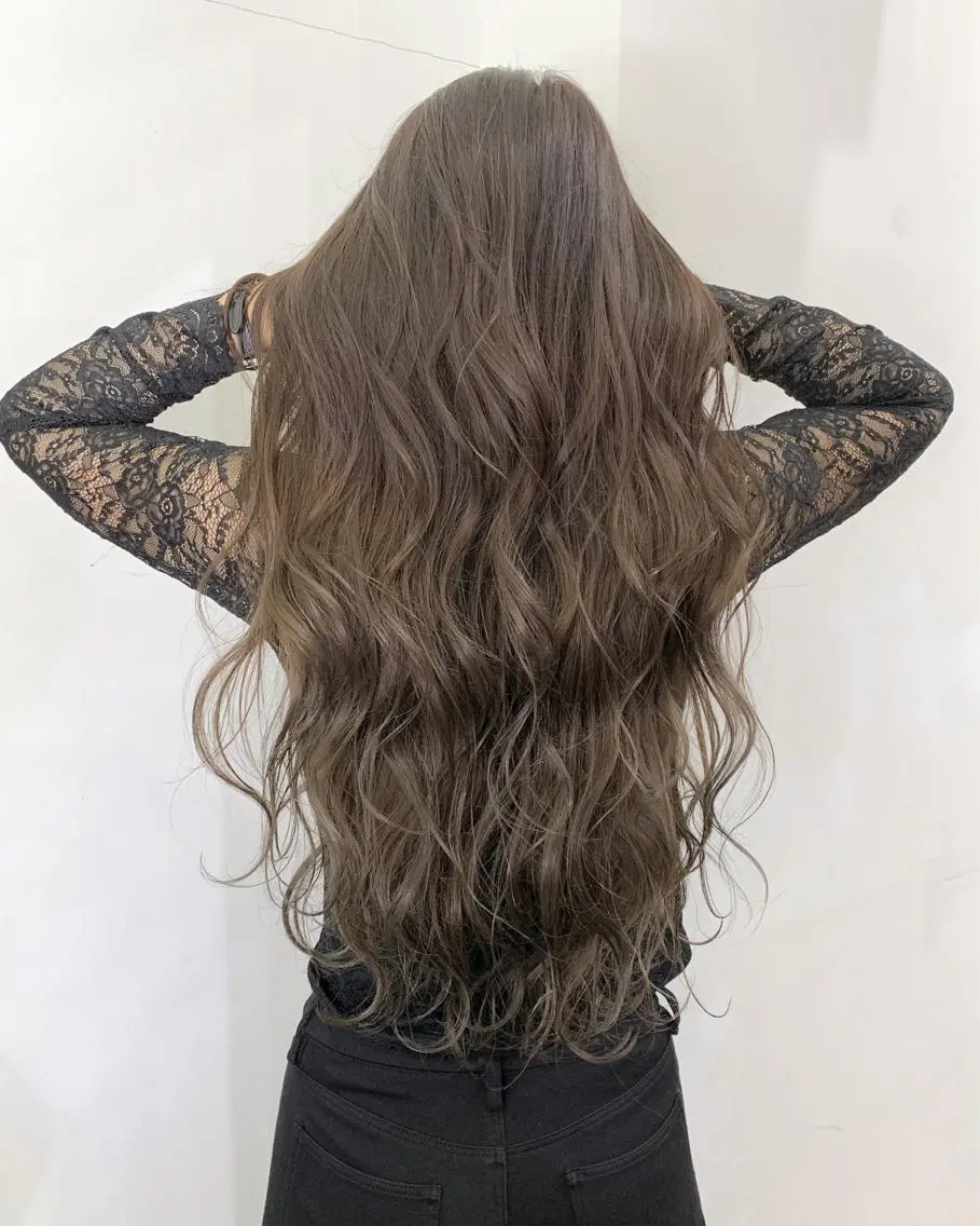 ロング カラー ブラウンカラー グレージュ ロング エクステ(レミー毛) NINEのヘアスタイル