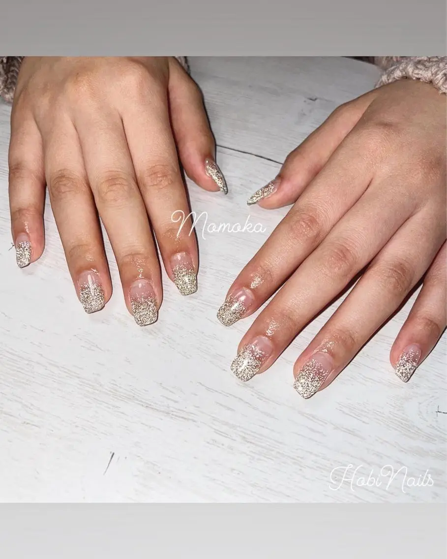 ネイル フラッシュネイル グラデーション Momo nailsalonのネイルデザイン