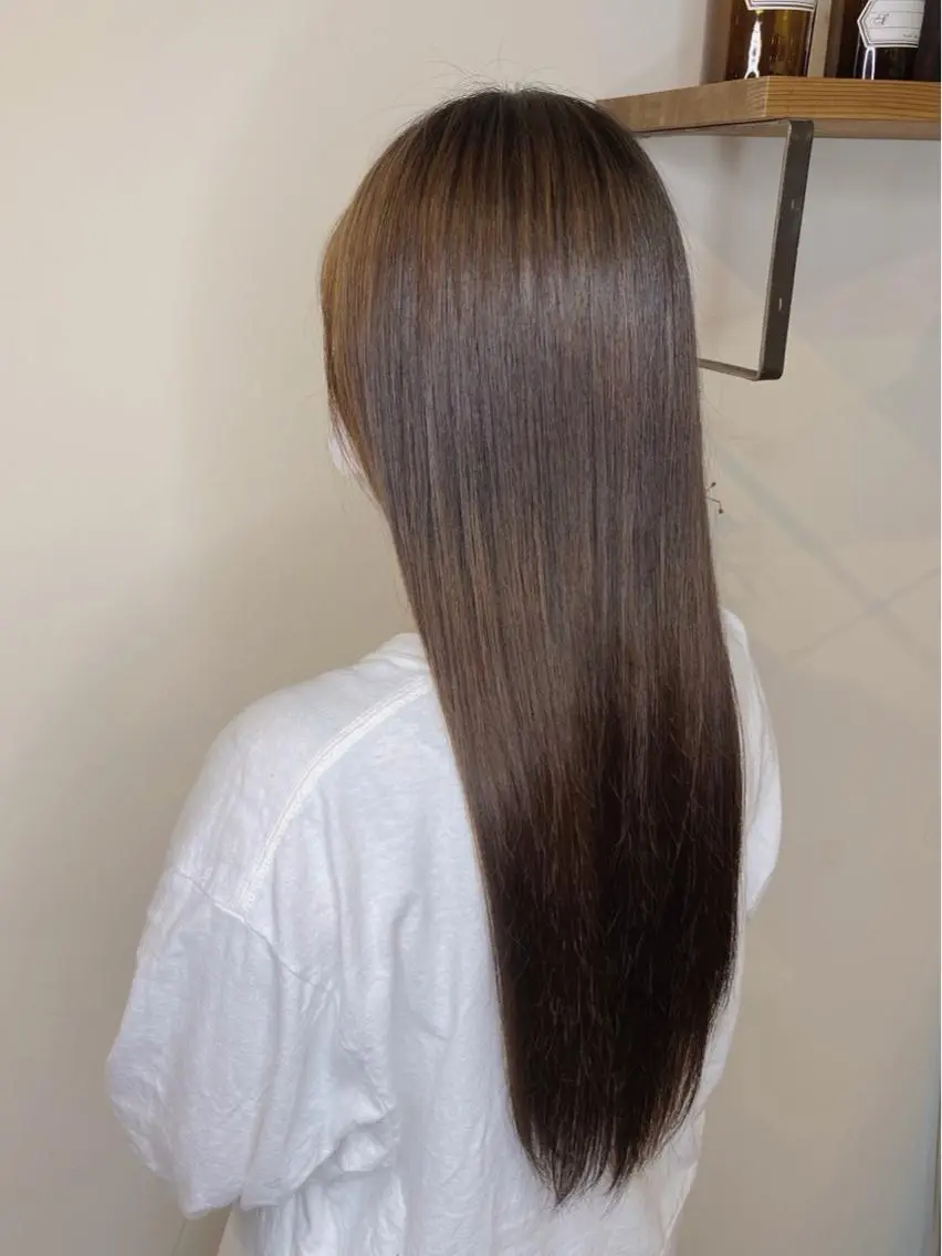 パーマ 縮毛矯正 荻野 栞のヘアスタイル