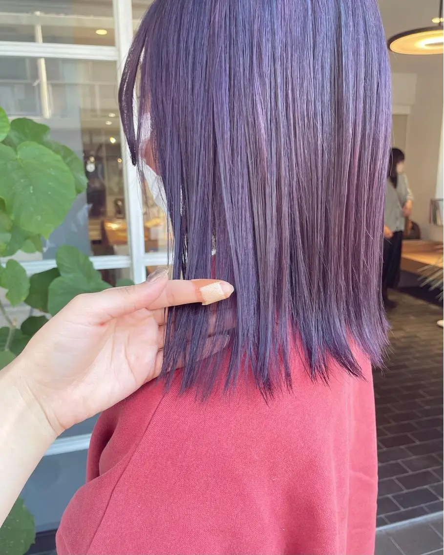 ミディアム カラー ヘアアレンジ ブリーチ カシス パープルカラー ヘアカラー トリートメント たかいわ みきのヘアスタイル