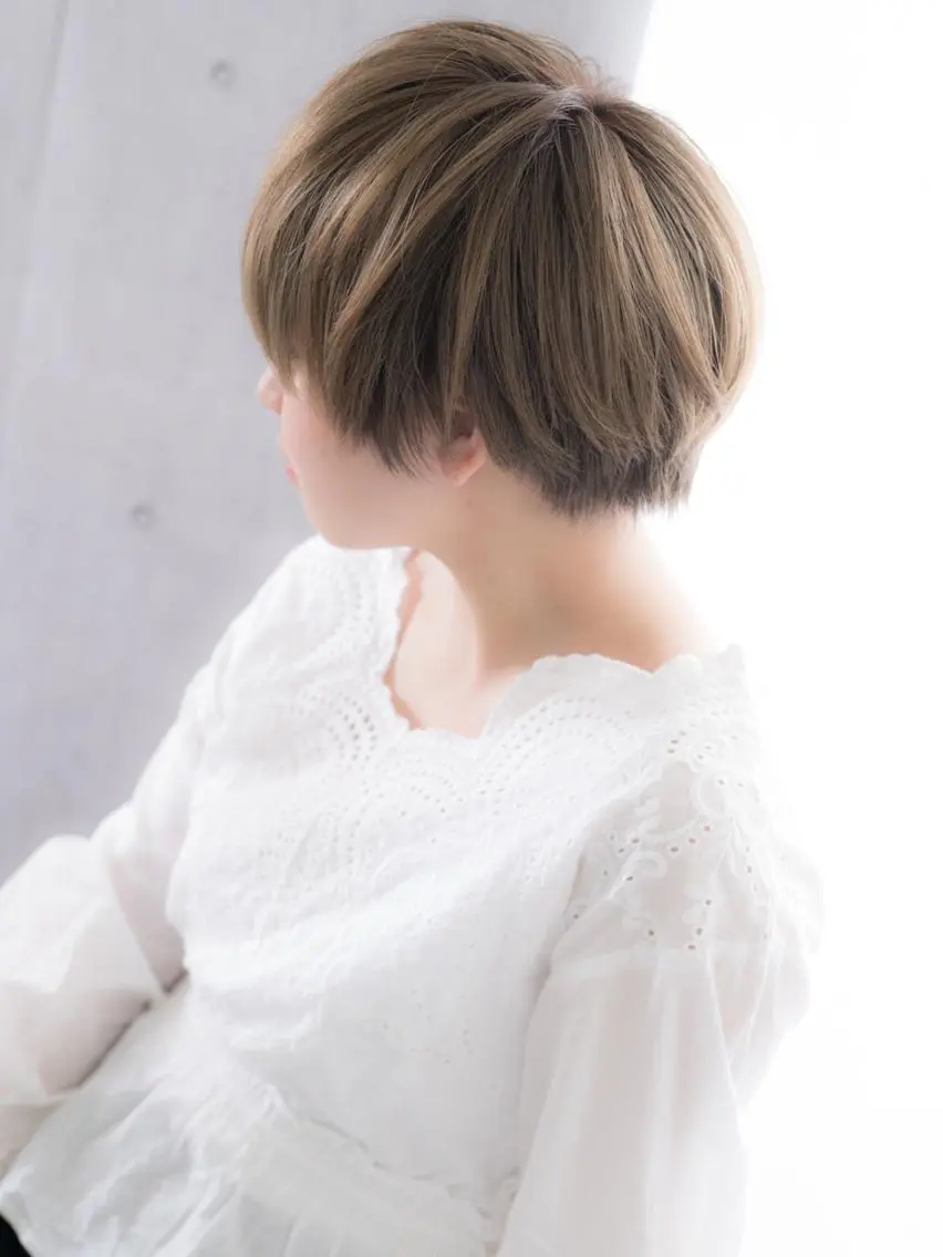 ショート カラー レイヤーカット✂️ 横浜No1♡下鳥翔子のヘアスタイル