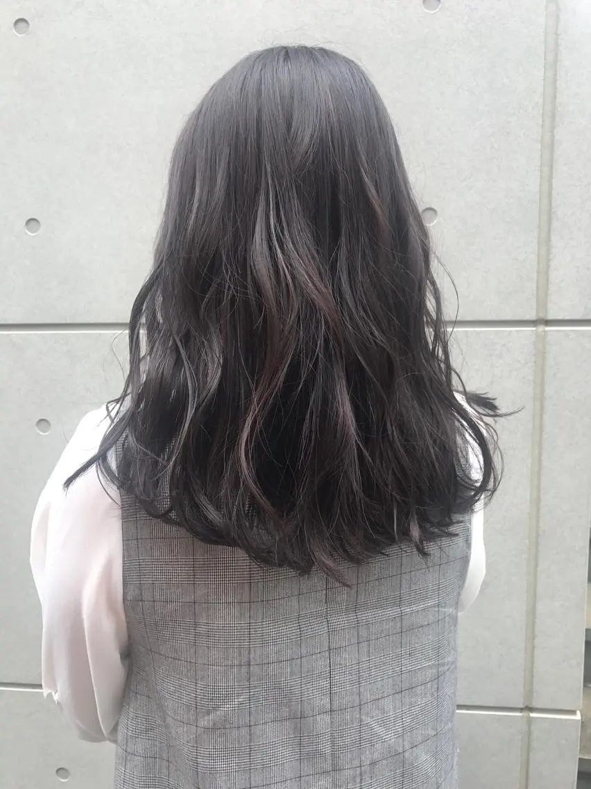ロング カラー ヘアアレンジ 透明感カラー グレージュ ラベンダーカラー ラベンダーグレージュ ラベンダーグレー 村田 さやかの眉毛・アイブロウイメージ