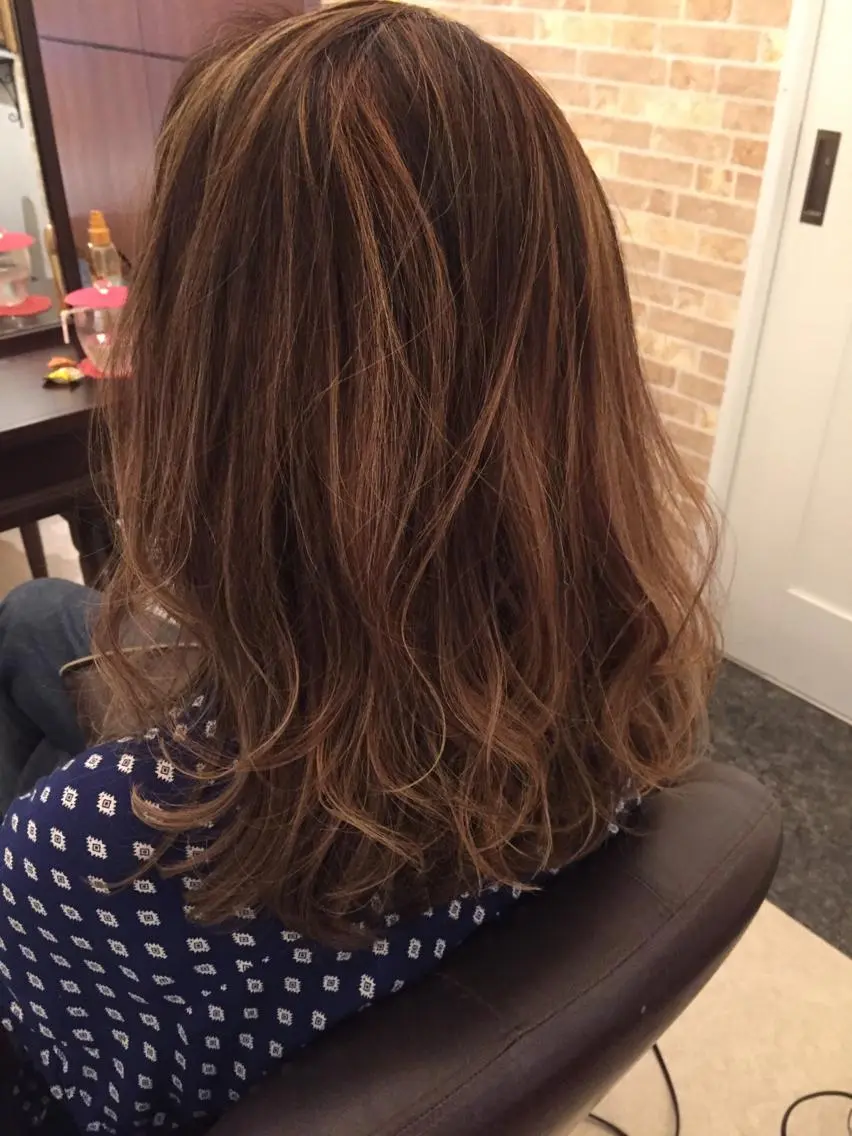 ミディアム アッシュ ハイライト 松永 雄樹のヘアスタイル