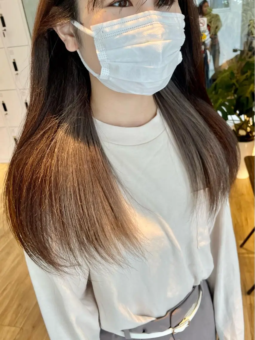 ロング ヘアカラー 前田 菜奈子のヘアスタイル
