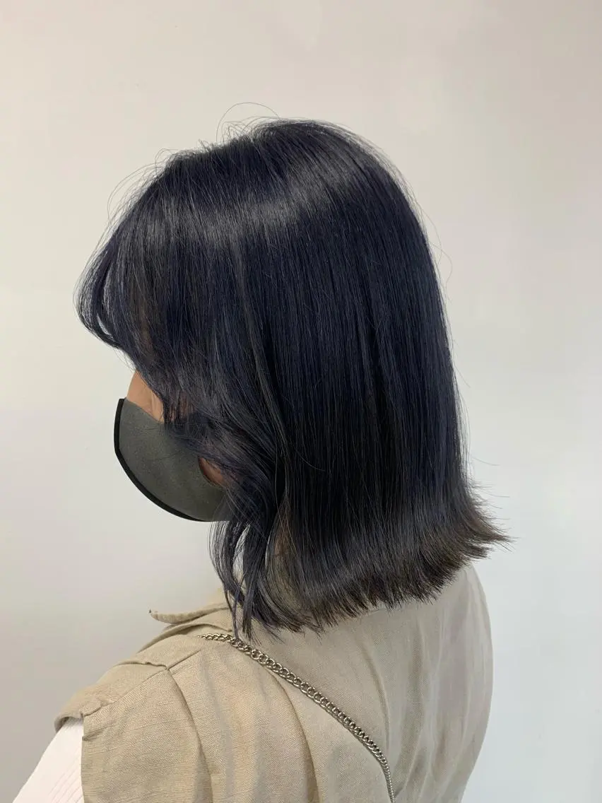 ショート カラー 抜け感レイヤー︴ ニュアンスカラーのヘアスタイル