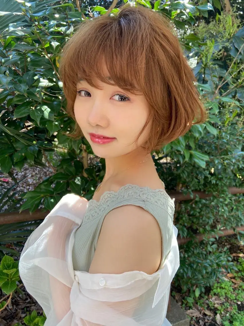 ミディアム カラー ヘアアレンジ ミディアムパーマ アクアカラー ダブルカラー グラデーションカラー ハイライトカラー 🎊LUZ🎊_公 式_🩵髪質改善🩵のヘアスタイル
