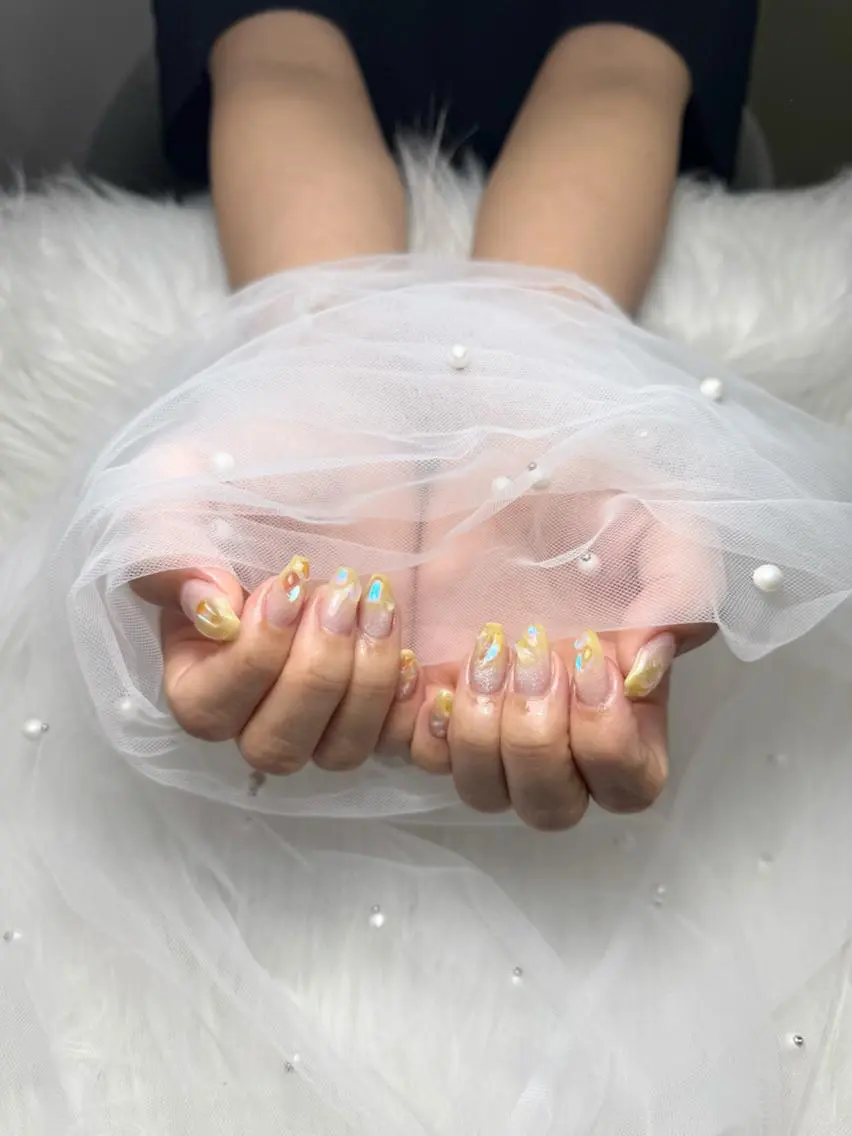 ネイル PEEKABOO 旧:momo京橋のネイルデザイン