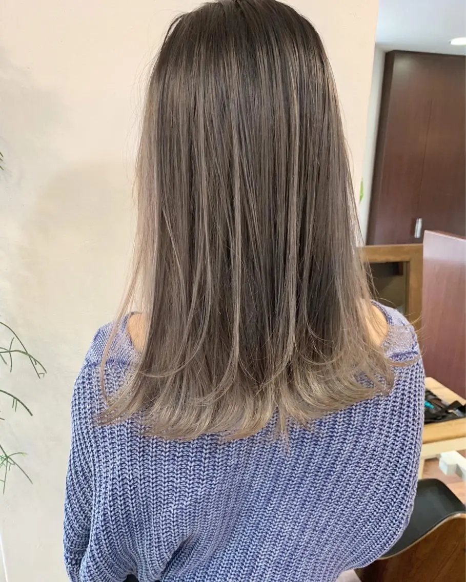 ロング カラー 須田 ゆかりのヘアスタイル