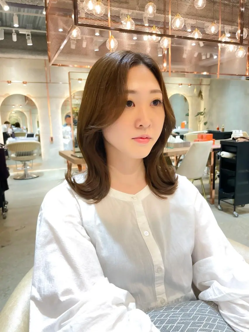 ミディアム カット 縮毛矯正 トリートメント レイヤー/韓国ヘア 縮毛矯正🫧鈴木颯のヘアスタイル