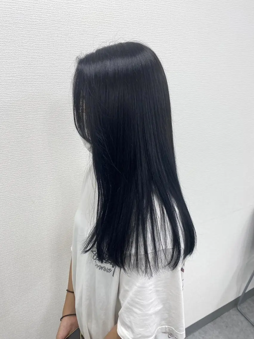 ロング カラー ヘアカラー 💙ハイトーン韓国風 色白ヘア💙manaのヘアスタイル