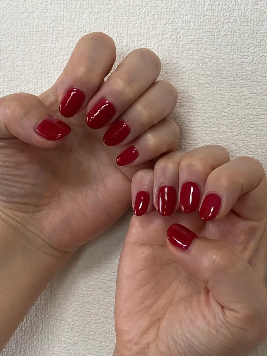 ネイル 赤色 ハンドネイル 自宅サロン FeelFreeのマツエク・マツパデザイン