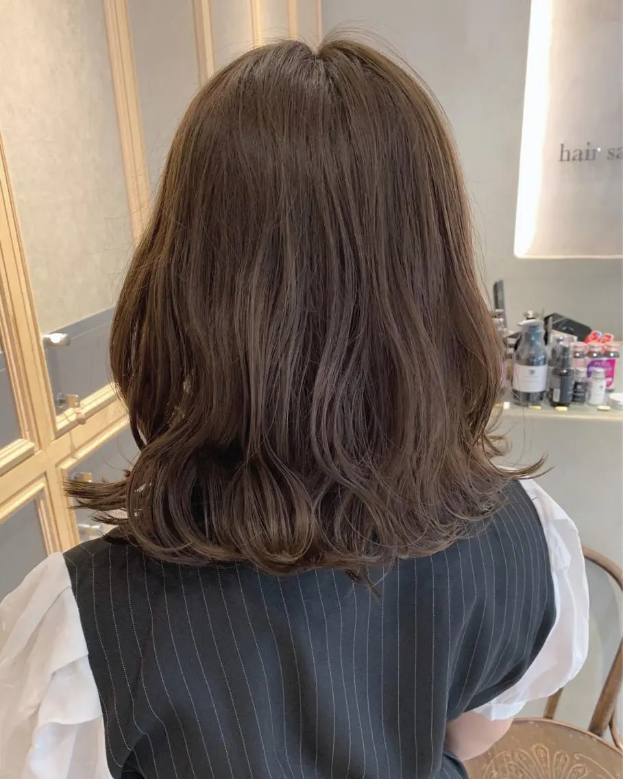 ミディアム カラー ベージュカラー オリーブベージュ チバ タクミのヘアスタイル