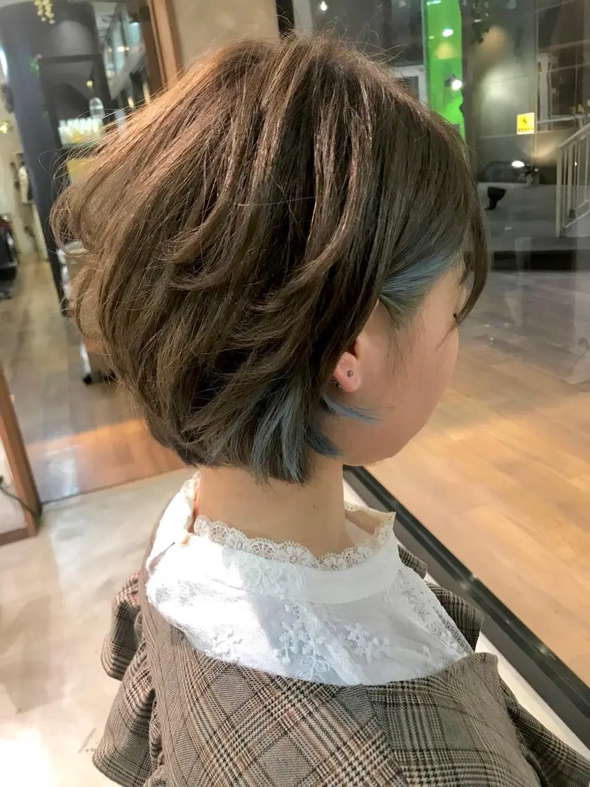 ショート カラー アッシュ ブルーカラー ネイビーカラー シルバー ヘアカラー トリートメント 松村 崇弘のヘアスタイル