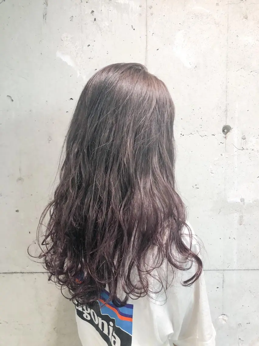 ミディアム カラー パーマ ヘアアレンジ キッズ ネイル マツエク・マツパ グラデーションカラー グレージュ パープルカラー グラデーション パープル 当日予約⭕️ Rene’のヘアスタイル