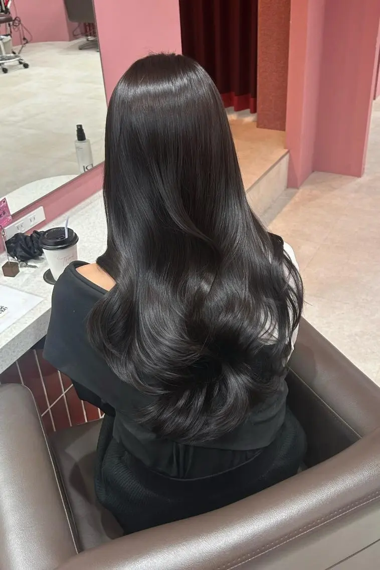 ロング カラー ベージュカラー ブリーチ ブルーカラー ブルージュ 透明感カラー カット ヘアカラー トリートメント 表参道/ワンホンヘア SAAYA🖤のヘアスタイル