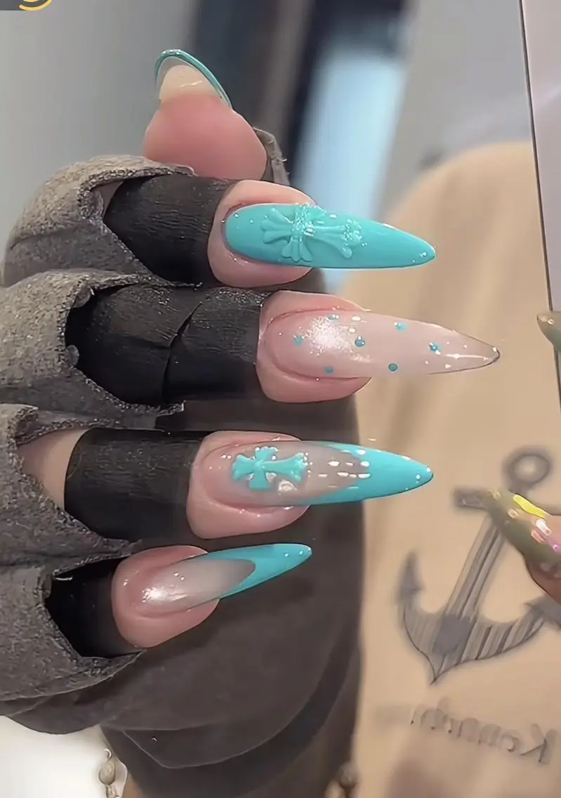 ネイル ハンドネイル Genie Mika Nailsのネイルデザイン