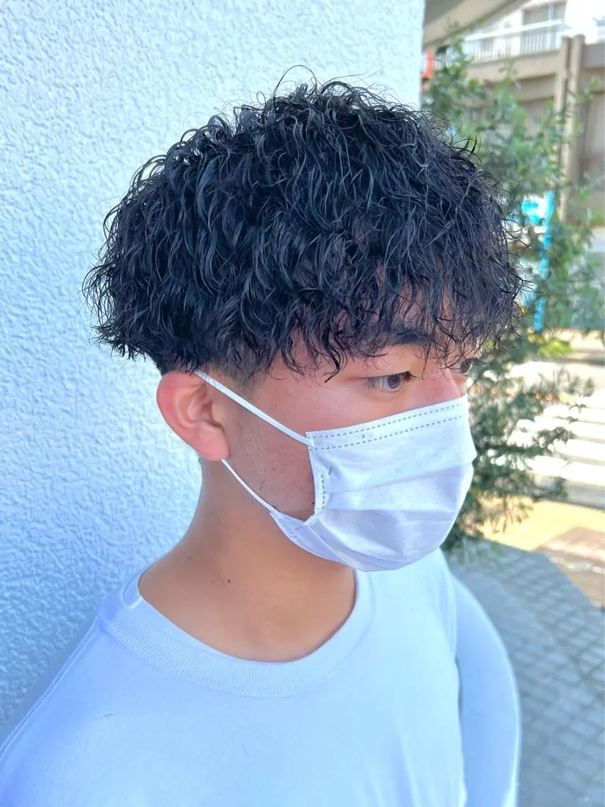 ショート パーマ ヘアアレンジ メンズ メンズパーマ メンズツイストパーマ ツイストスパイラルパーマ スパイラルパーマ ツイストパーマ メンズパーマ職人 加藤 弘貴のヘアスタイル