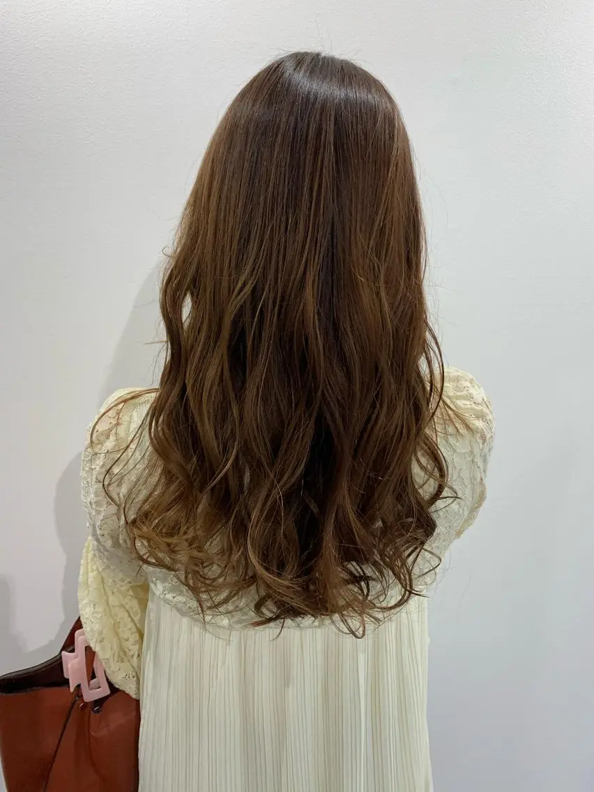 セミロング 寺本 早希のヘアスタイル