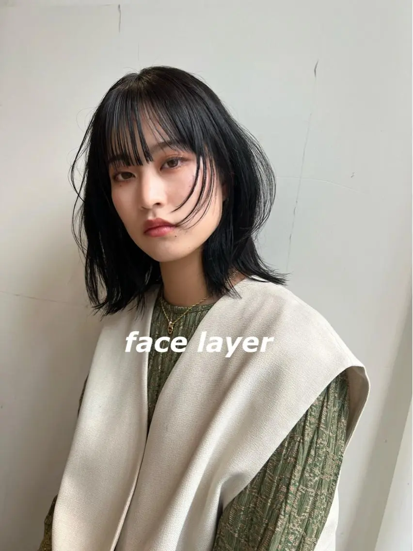 ミディアム カラー 切りっぱなしボブ ブリーチ グレージュ イルミナカラー インナーカラー カット ヘアカラー トリートメント レイヤー専門家 ダブルカラー修のヘアスタイル