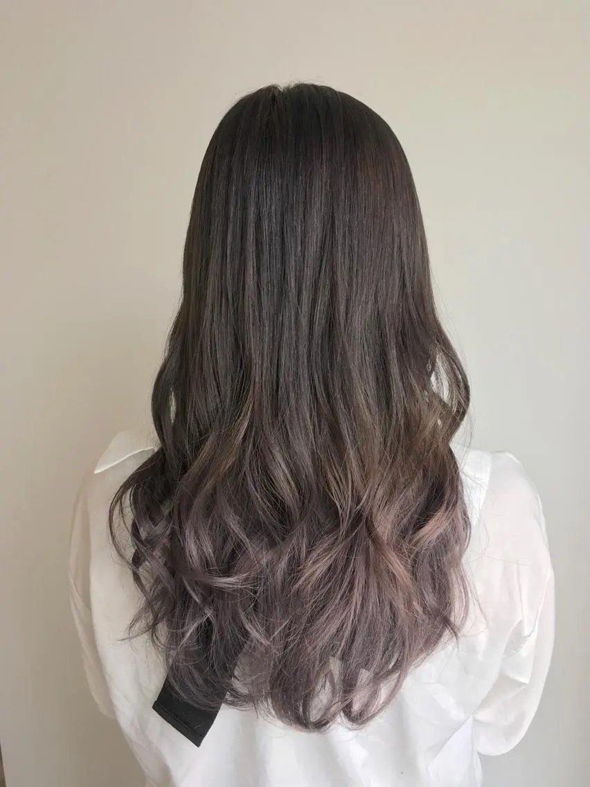 ロング カラー グラデーションカラー グレージュ パープルカラー パープルグレージュ ヘアカラー トリートメント ヘアセット yoshi ☆のヘアスタイル
