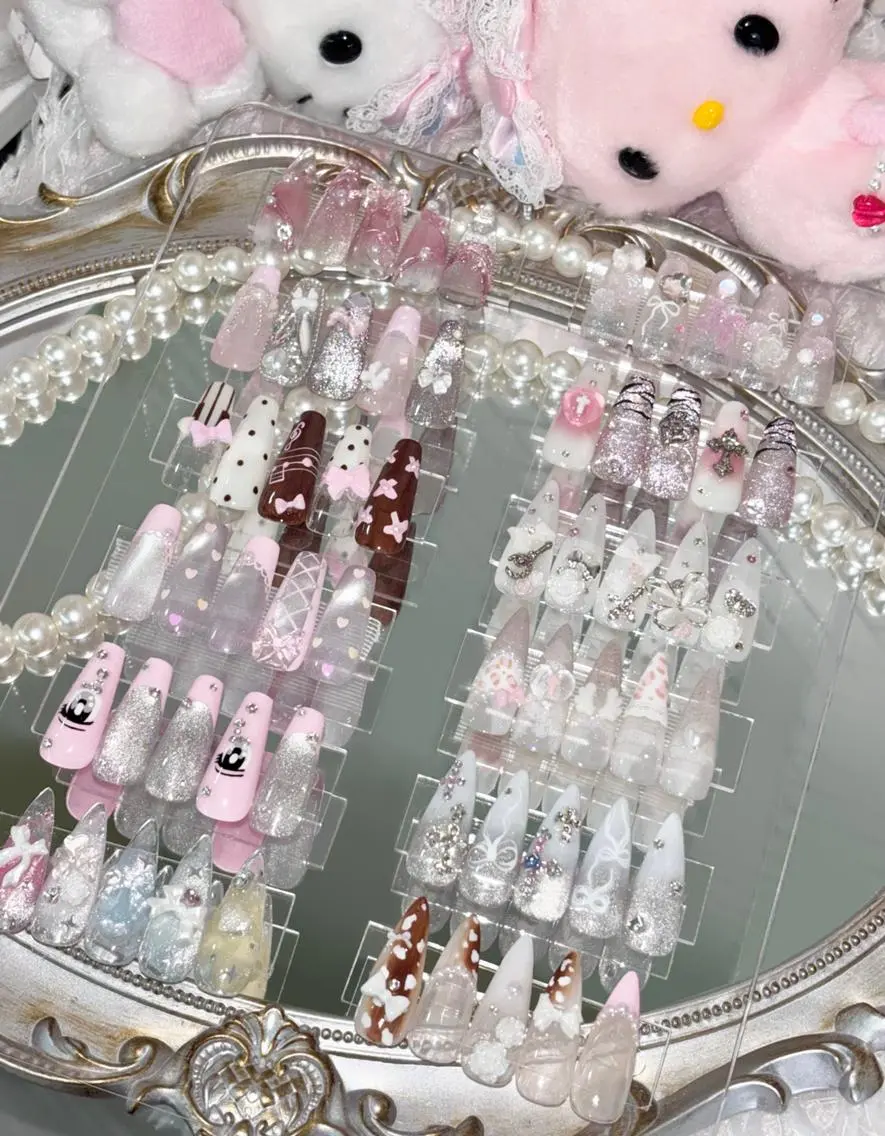ネイル アートネイル ガーリー 韓国ネイル リボン ワンホンネイル ハンドネイル 🎀Luvia nail 池袋✨のネイルデザイン
