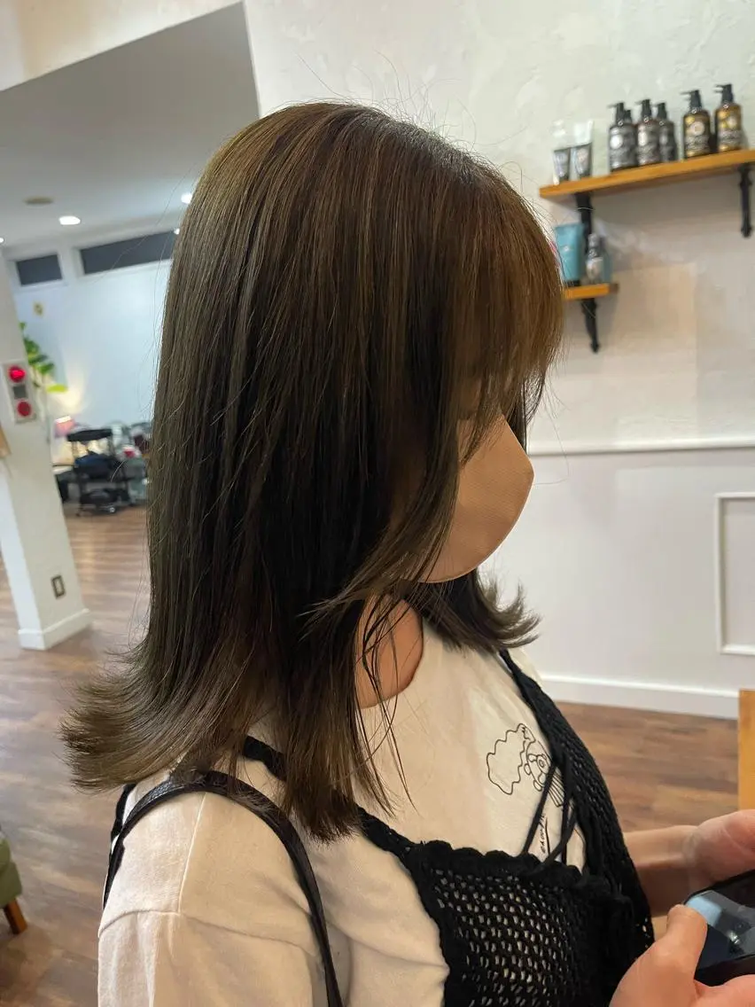 セミロング ヘアカラー トリートメント 関根 沙季のヘアスタイル