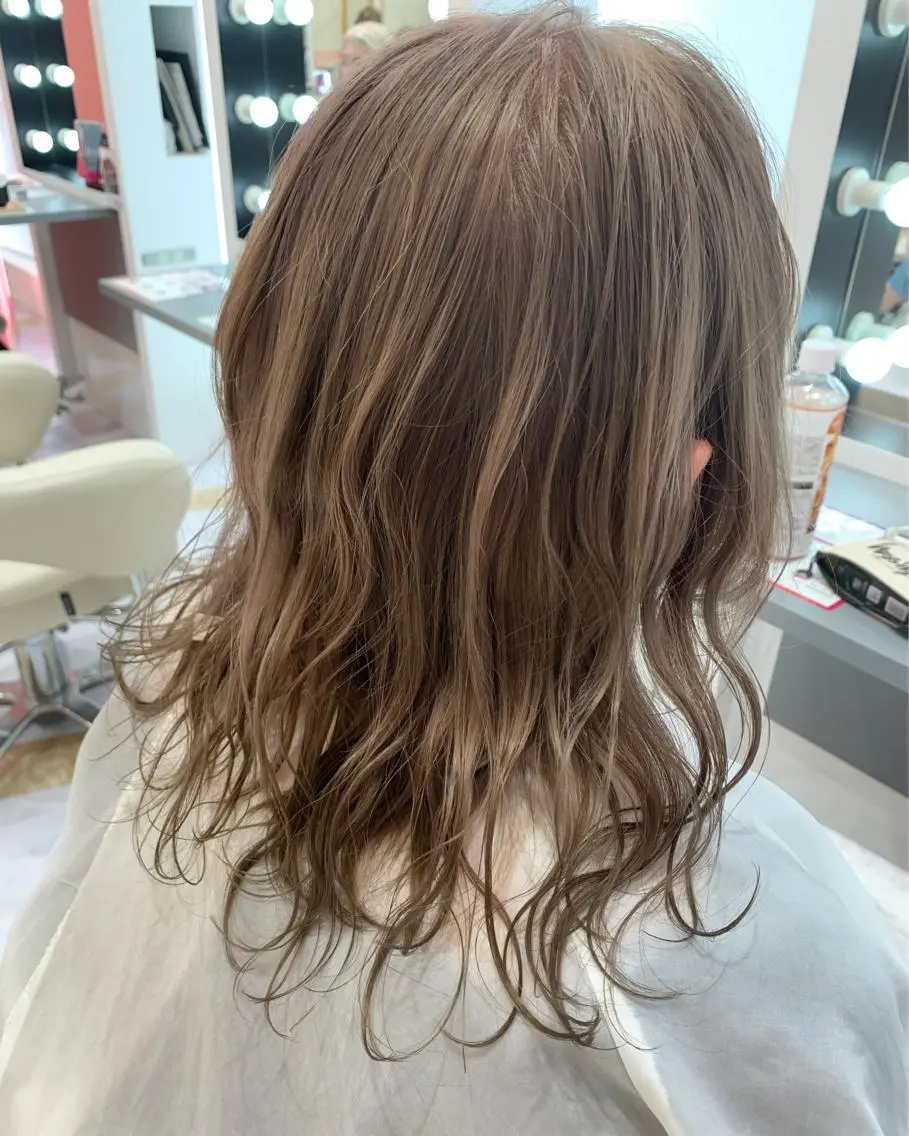 ミディアム カラー パーマ ヘアアレンジ メンズ キッズ ネイル マツエク・マツパ 酸性ストレート 髪質改善大槻勇樹のヘアスタイル