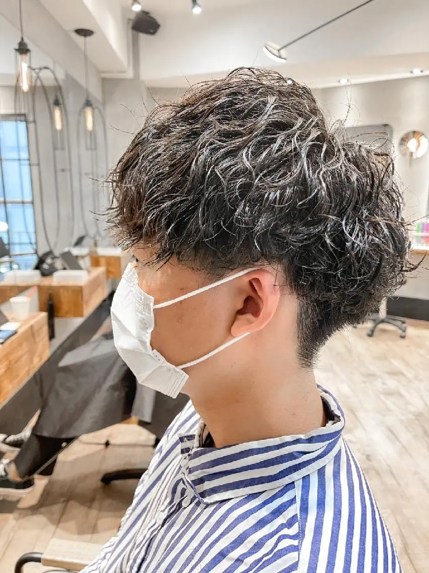 ショート メンズ パーマ メンズパーマ ツイストスパイラルパーマ スパイラルパーマ カット パーマ トリートメント ヘアセット 新宿メンズ専門 モテ清潔感パーマ特化のヘアスタイル