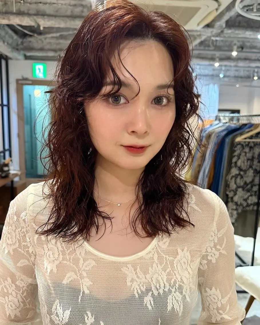 ミディアム パーマ カラー ショートボブ ミディアムパーマ アディクシーカラー ブリーチ ケアブリーチ カット ヘアカラー CEINE＋ officialのヘアスタイル