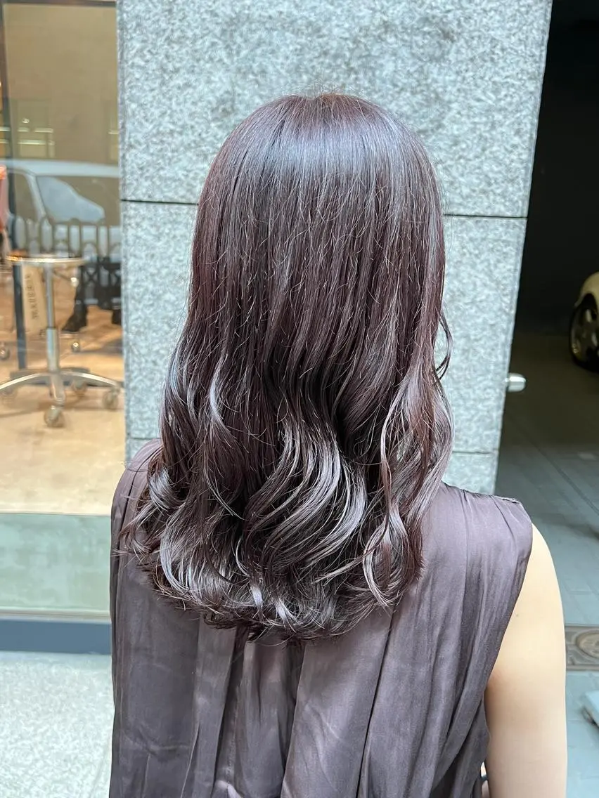 ロング カラー グレージュ ラベンダーカラー ラベンダーグレージュ ラベンダーグレー THINK SHOP sakiのヘアスタイル