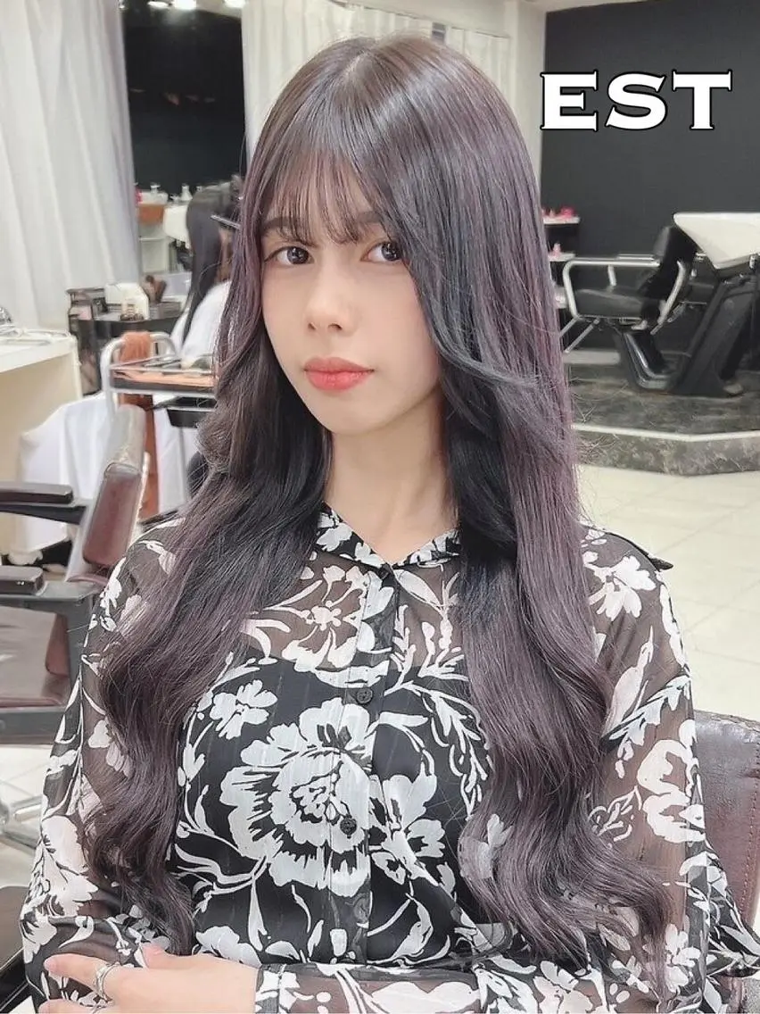 ロング ヘアアレンジ カラー シールエクステ バレイヤージュ ベージュカラー ブリーチ ケアブリーチ エクステ MORI エクステMARIKAのヘアスタイル