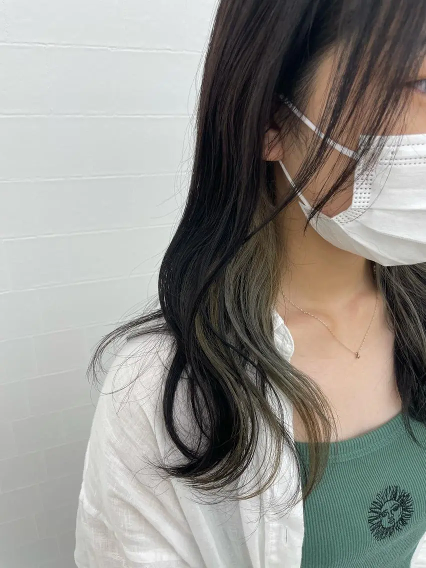 ロング カラー ブリーチ イヤリングカラー 田島 仁美のヘアスタイル
