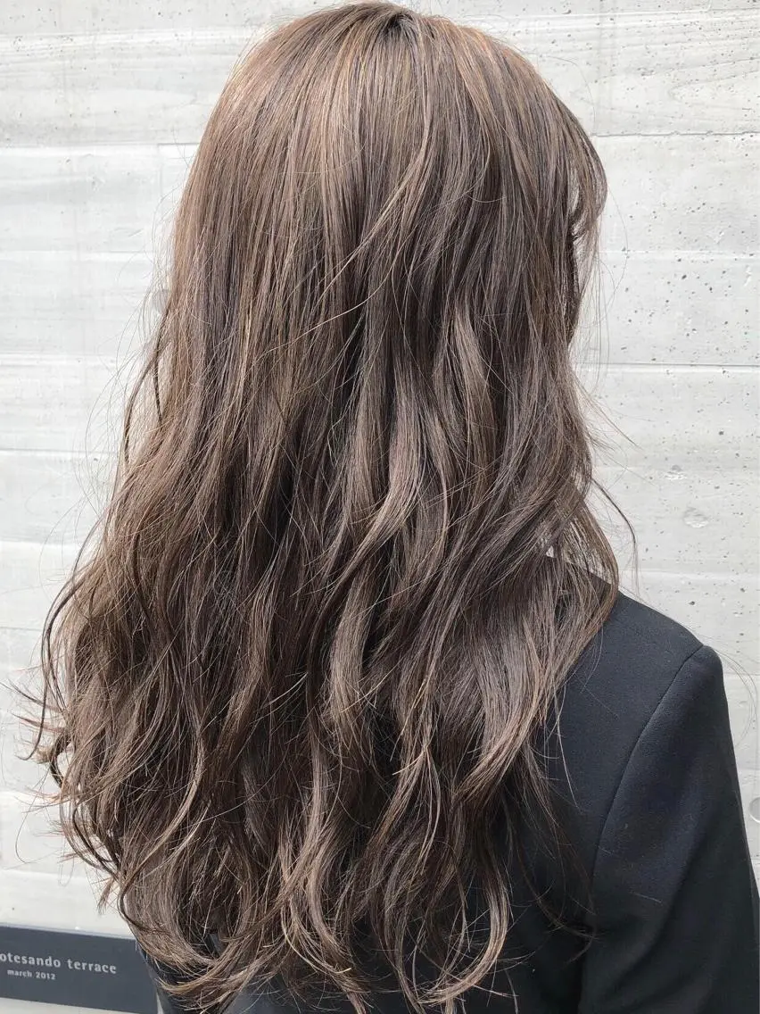 セミロング カラー ヘアアレンジ 【公式】amble luxe池袋東口🩷のヘアスタイル