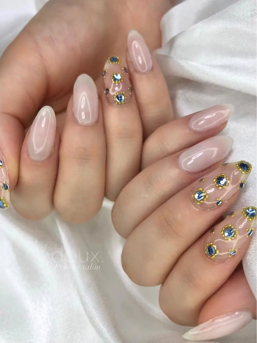 ネイル オーロラネイル ニュアンスネイル 春ネイル doux. nailのネイルデザイン