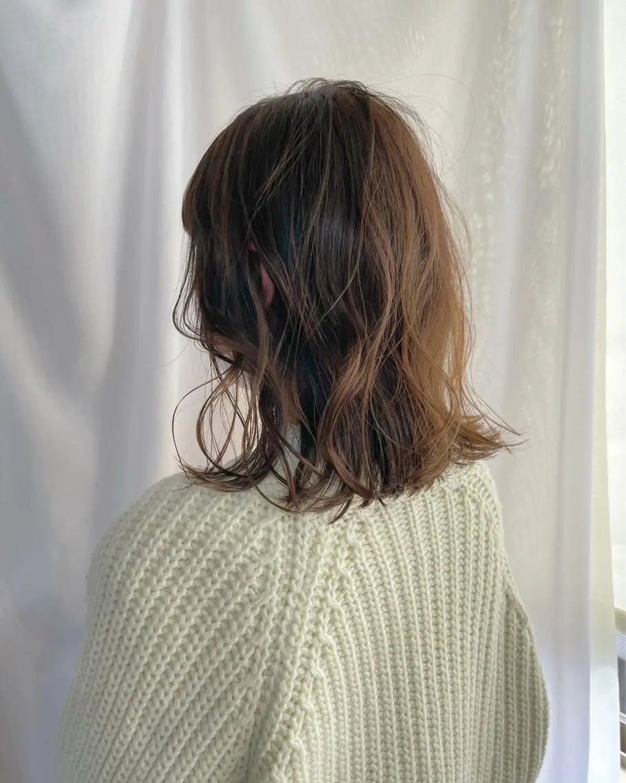 ミディアム 早瀬裕之 パーマのヘアスタイル