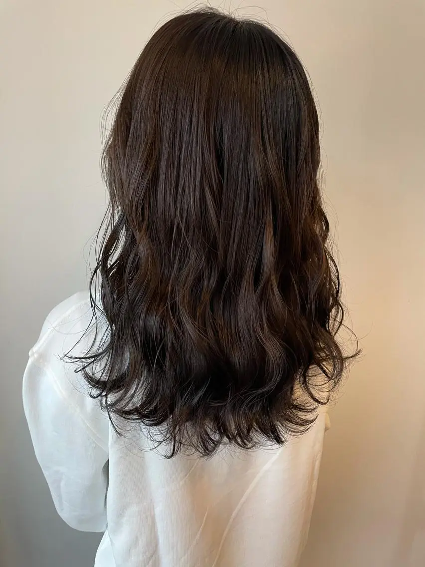 セミロング カラー カット ヘアカラー トリートメント 安藤 佑衣のヘアスタイル