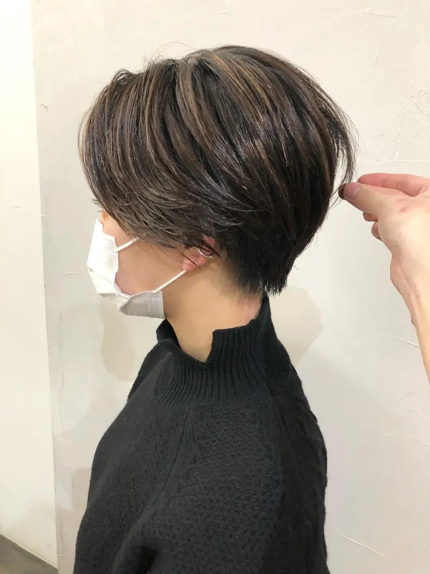 ショート カラー ハンサムショート ハイライトカラー ハイライト ショートヘア 千葉 郁也のヘアスタイル