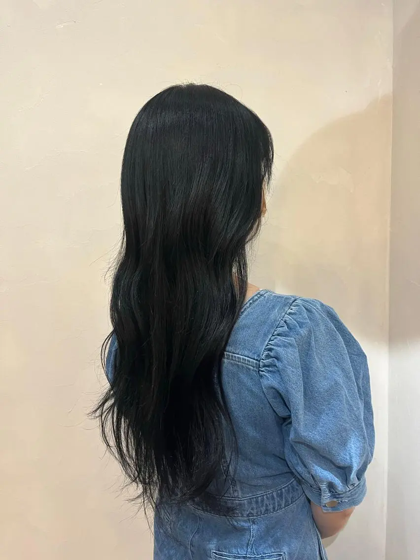 カラー 西村 愛花のヘアスタイル