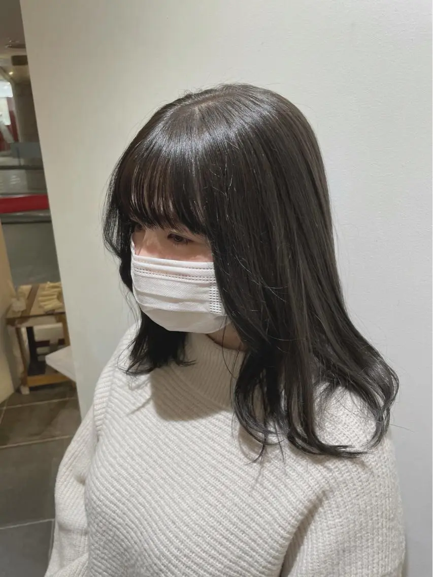 セミロング カラー 髪質改善🪄 イルミナカラー岩谷のヘアスタイル