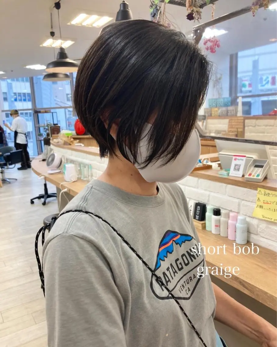 ショート カラー 切りっぱなしボブ ショートボブ ハンサムショート グレージュ ボブ カット ヘアカラー トリートメント 初めてのショート お任せください✂️のヘアスタイル
