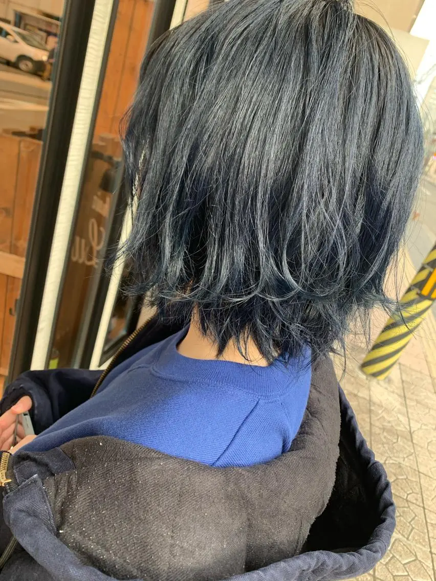 カラー ブルーカラー ネイビーカラー yoshi （髙橋）のヘアスタイル