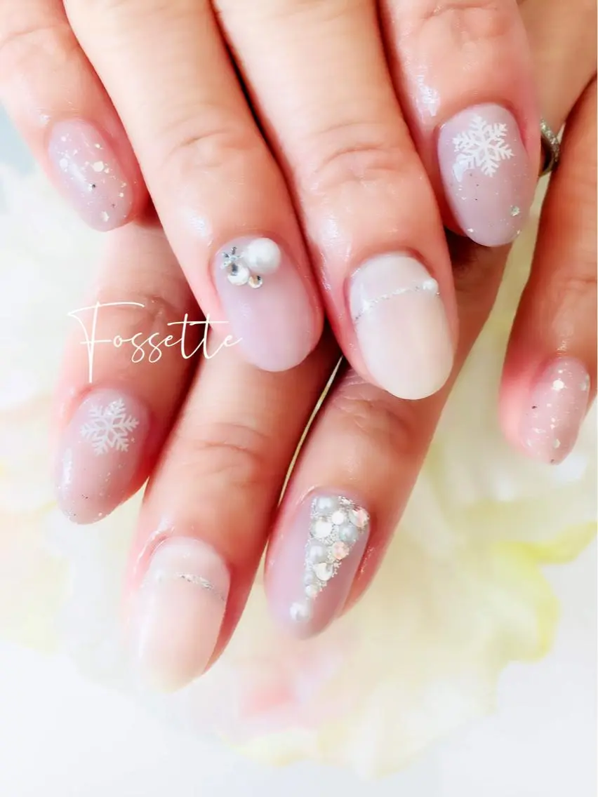 ネイル ワンカラーネイル 冬ネイル クリスマス ハンドネイル nailsalon Fossetteのネイルデザイン