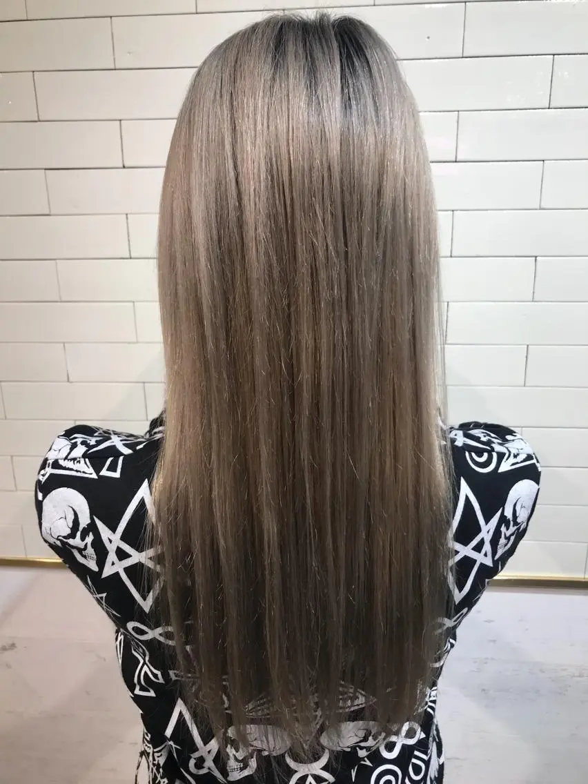 セミロング カラー ベージュカラー ブリーチ ブロンド ブロンドベージュ ハイライトカラー ヘアカラー トリートメント 🧡ショートの達人 🧡SHOのヘアスタイル